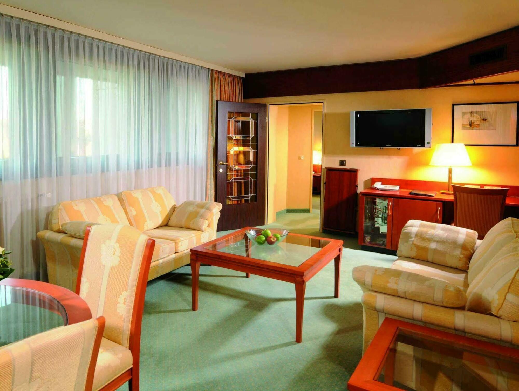 Maritim Hotel 4*